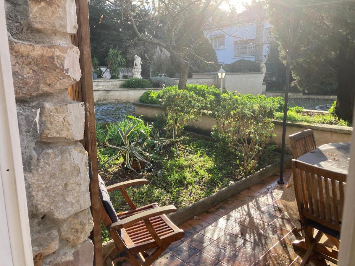 Gite Encore Un Soir Hyeres Ngoại thất bức ảnh