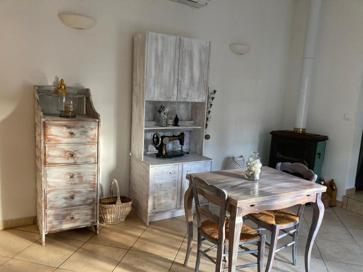 Gite Encore Un Soir Hyeres Ngoại thất bức ảnh