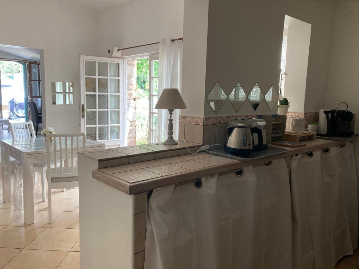 Gite Encore Un Soir Hyeres Ngoại thất bức ảnh
